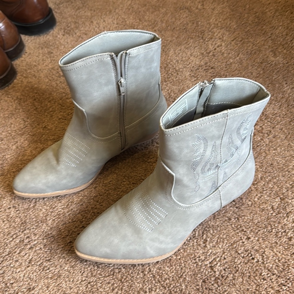 Cowboy boots